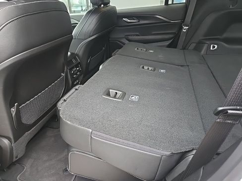 Used 2024 Jeep Grand Cherokee Altitude image 85