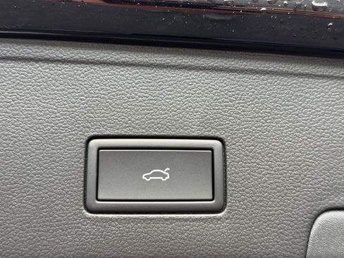 New 2026 Volkswagen Atlas Cross Sport SE image 10