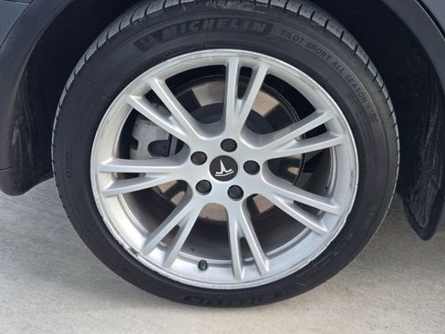 Used 2023 Tesla Model Y Long Range image 30