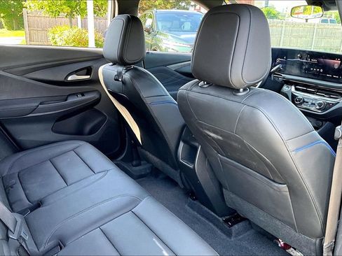 Used 2025 Buick Envista Sport Touring w/ Convenience I Package FWD image 28