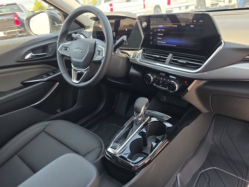 New 2026 Chevrolet Trax ACTIV w/ Driver Confidence Package FWD image 16