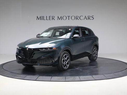 New 2026 Alfa Romeo Tonale Sprint w/ Black Premium Package image 2