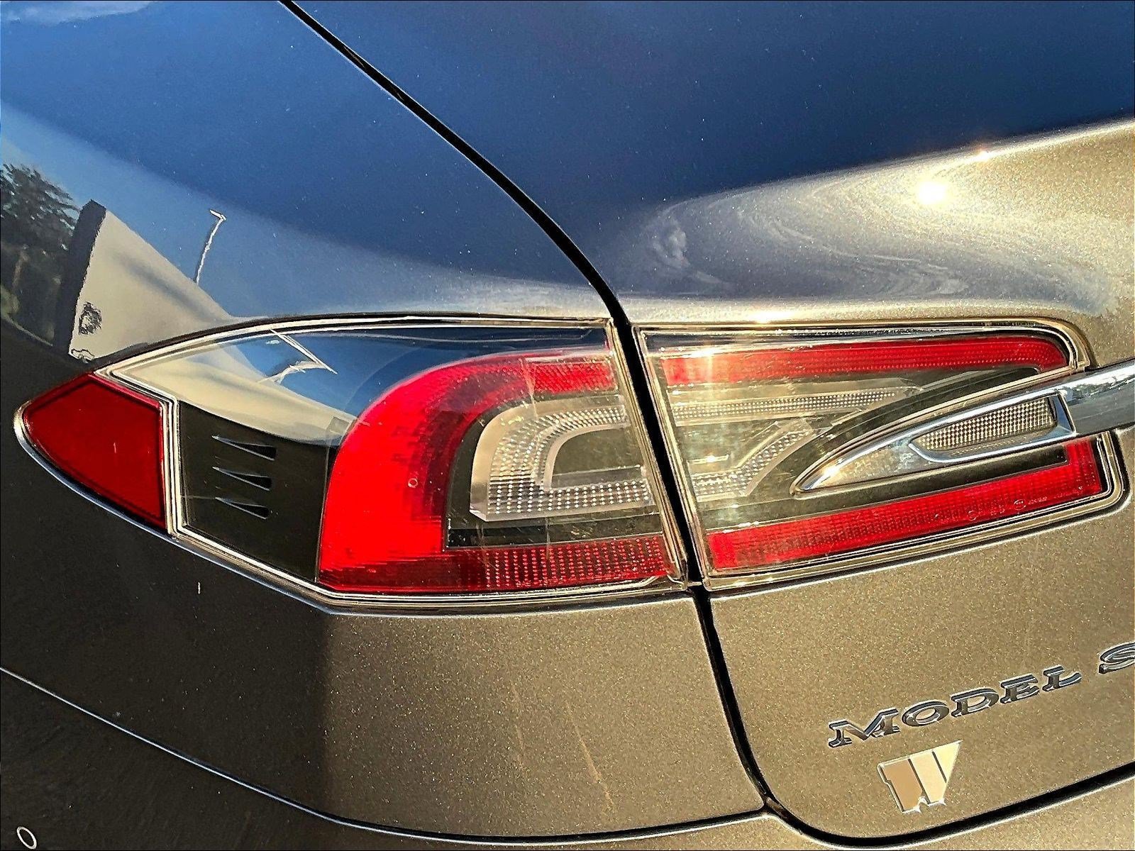 Used 2017 Tesla Model S 60 RWD image 23