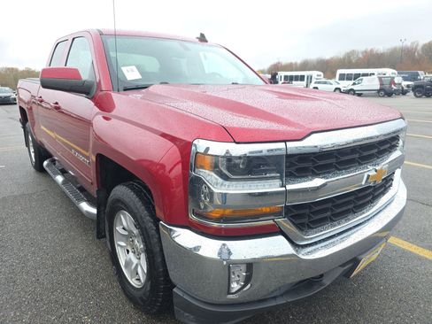 Used 2018 Chevrolet Silverado 1500 LT w/ All Star Edition AWD/4WD image 4