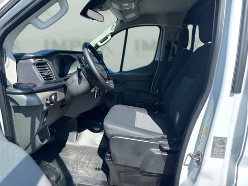 Used 2025 Ford Transit 250 Low Roof w/ Exterior Upgrade Package RWD image 9