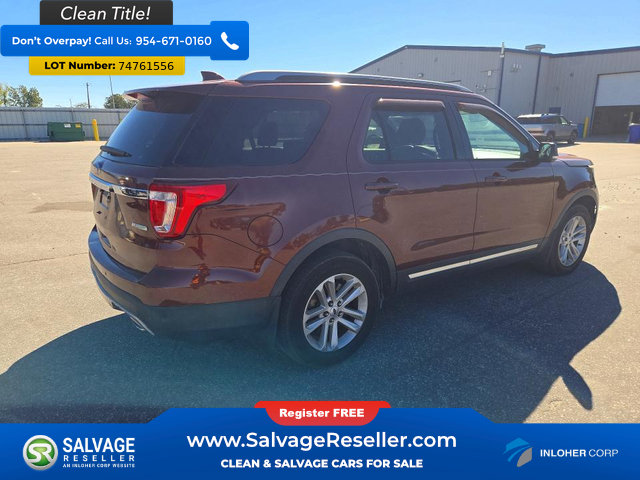 Used 2016 Ford Explorer XLT w/ Equipment Group 202A FWD image 4