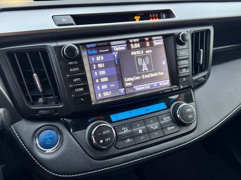 Used 2017 Toyota RAV4 XLE image 21