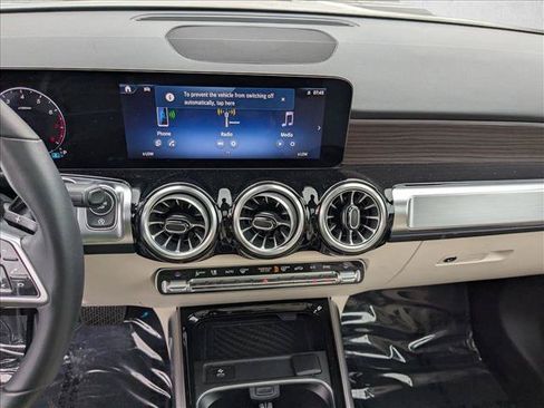 Used 2026 Mercedes-Benz GLB 250 image 13