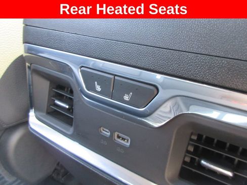 Used 2024 GMC Sierra 2500 Denali w/ Denali Reserve Package AWD/4WD image 29