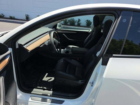 Used 2023 Tesla Model Y Long Range AWD/4WD image 7