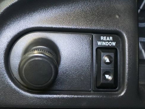 Used 1992 Ford Bronco Eddie Bauer image 34