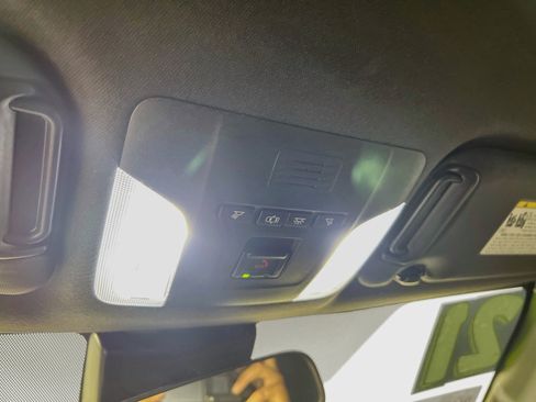 Used 2021 Toyota Corolla SE FWD image 21