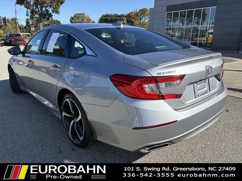 Used 2020 Honda Accord Sport image 3