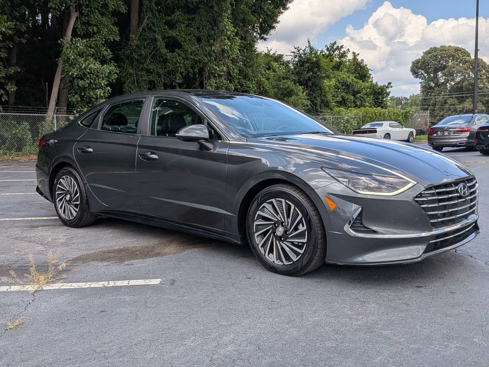 Used 2021 Hyundai Sonata Limited w/ Cargo Package FWD image 2