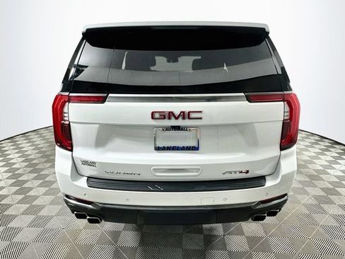 Used 2025 GMC Yukon XL AT4 AWD/4WD image 4