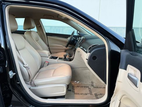 Used 2014 Chrysler 300 RWD image 20