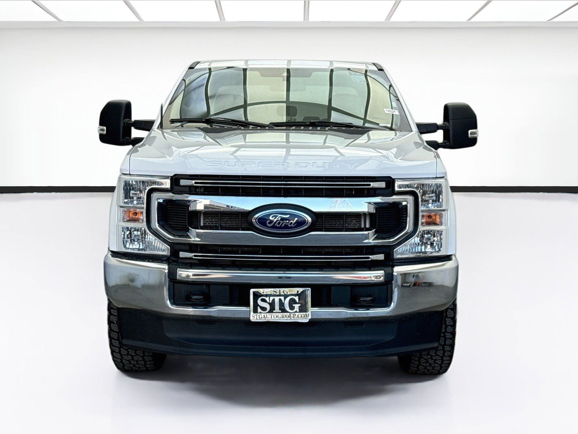 Used 2022 Ford F250 XLT AWD/4WD image 2