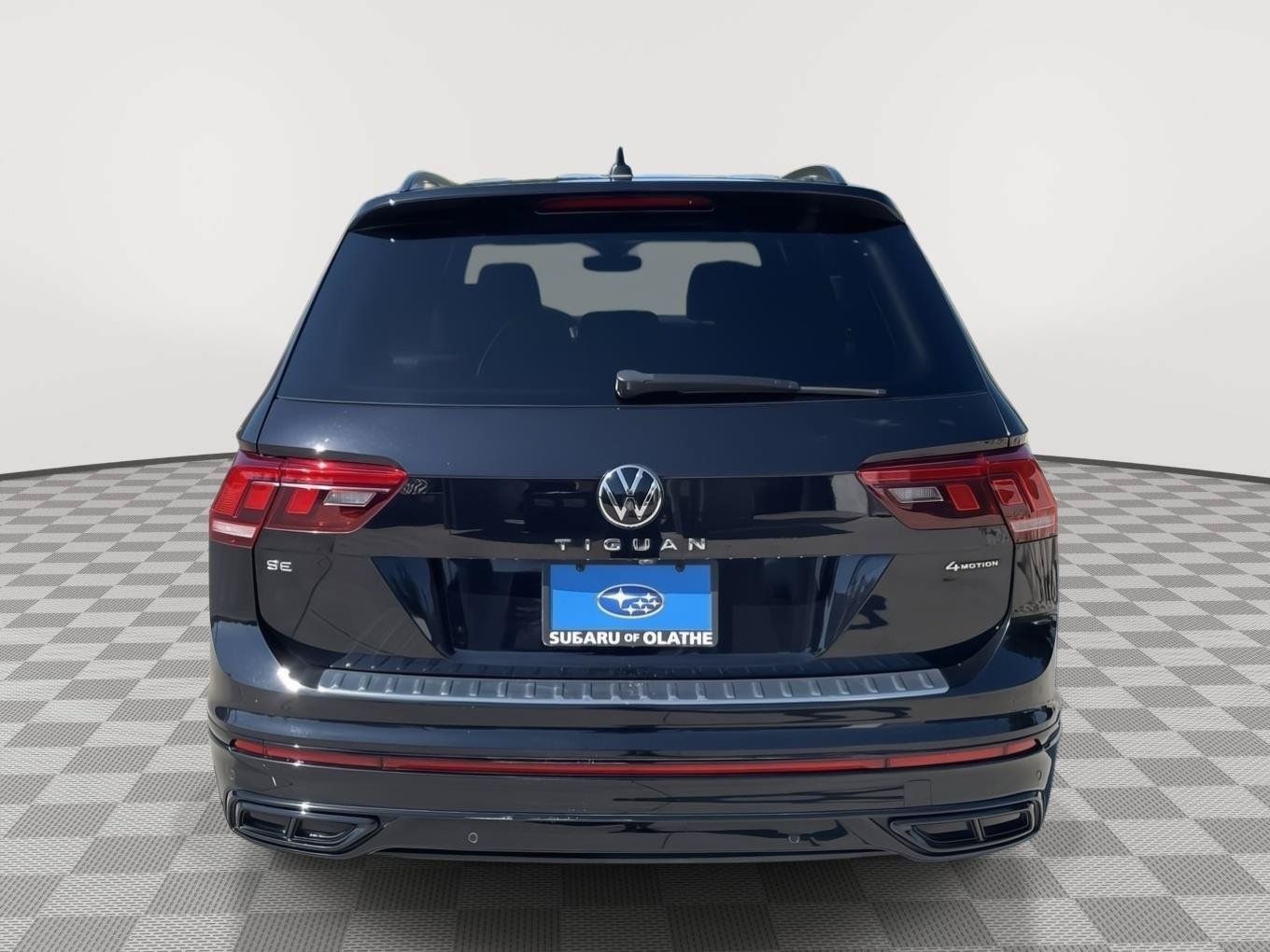 Used 2022 Volkswagen Tiguan SE R-Line AWD/4WD image 14