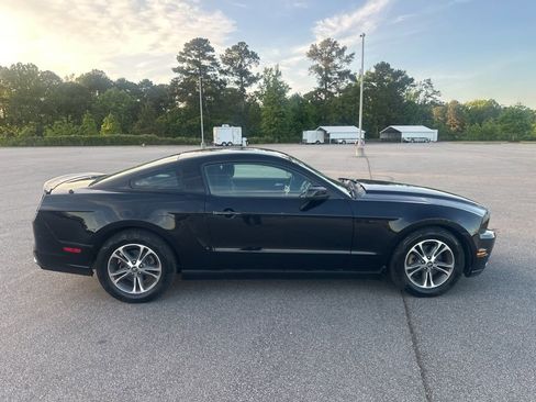 Used 2013 Ford Mustang Premium w/ Security Pkg RWD image 13