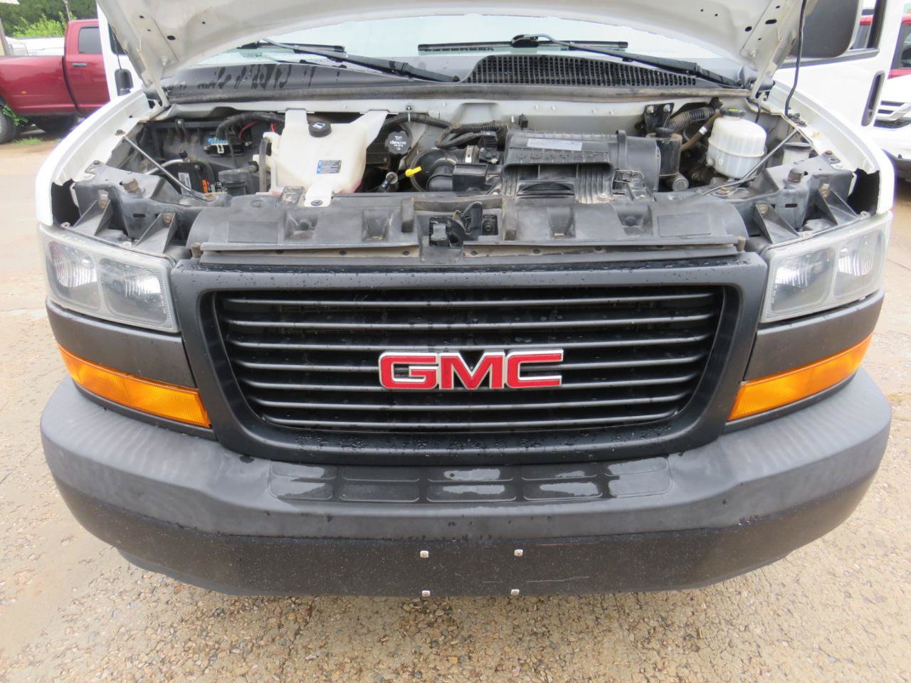 Used 2019 GMC Savana 2500 w/ Driver Convenience Package RWD image 32