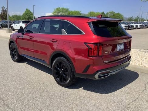Used 2022 Kia Sorento SX image 3