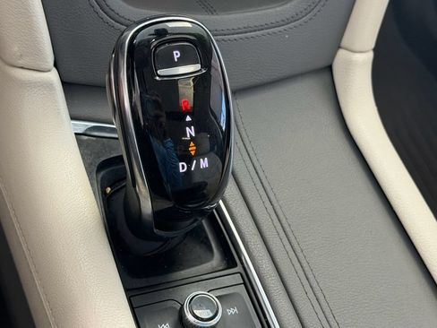 Used 2020 Cadillac XT6 Premium Luxury FWD image 13