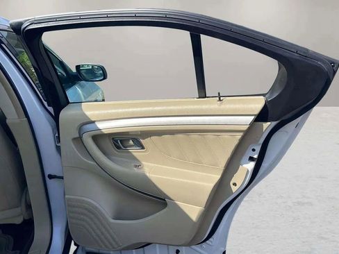 Used 2015 Ford Taurus SEL w/ Equipment Group 201A image 19