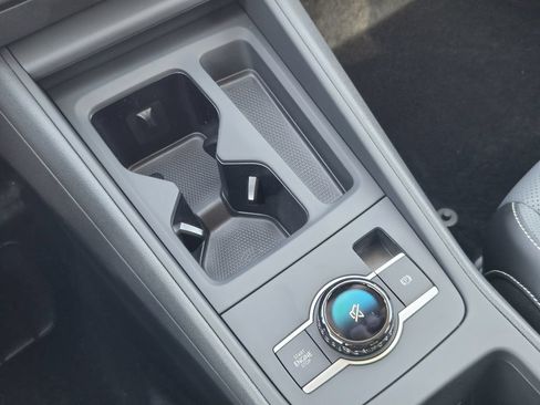 New 2026 Volkswagen Tiguan SE FWD image 18