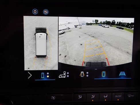 Used 2024 Chevrolet Brightdrop 400 w/ Commercial Equipment Package AWD/4WD image 26