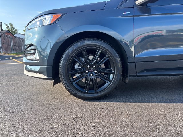 Used 2024 Ford Edge ST-Line w/ Cargo Accessory Package AWD/4WD image 32