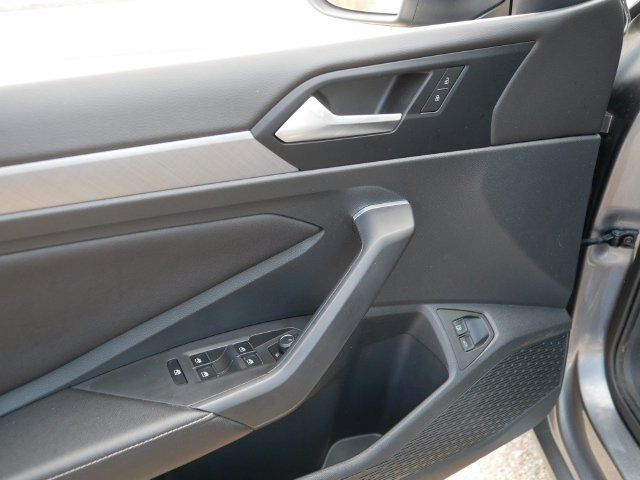 Certified 2023 Volkswagen Jetta SE FWD image 16