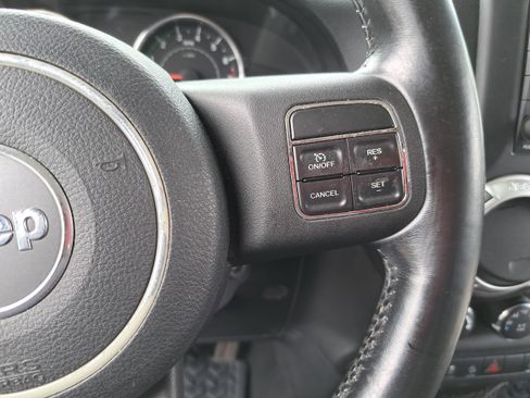Used 2012 Jeep Wrangler Unlimited Sahara w/ Dual Top Group AWD/4WD image 17