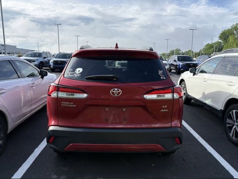 Used 2022 Toyota Corolla Cross LE AWD/4WD image 5