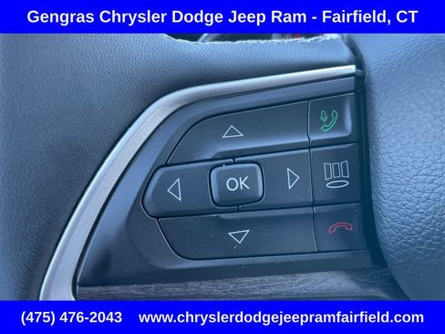 Certified 2023 Jeep Grand Cherokee L Limited w/ Black Appearance Package AWD/4WD image 64
