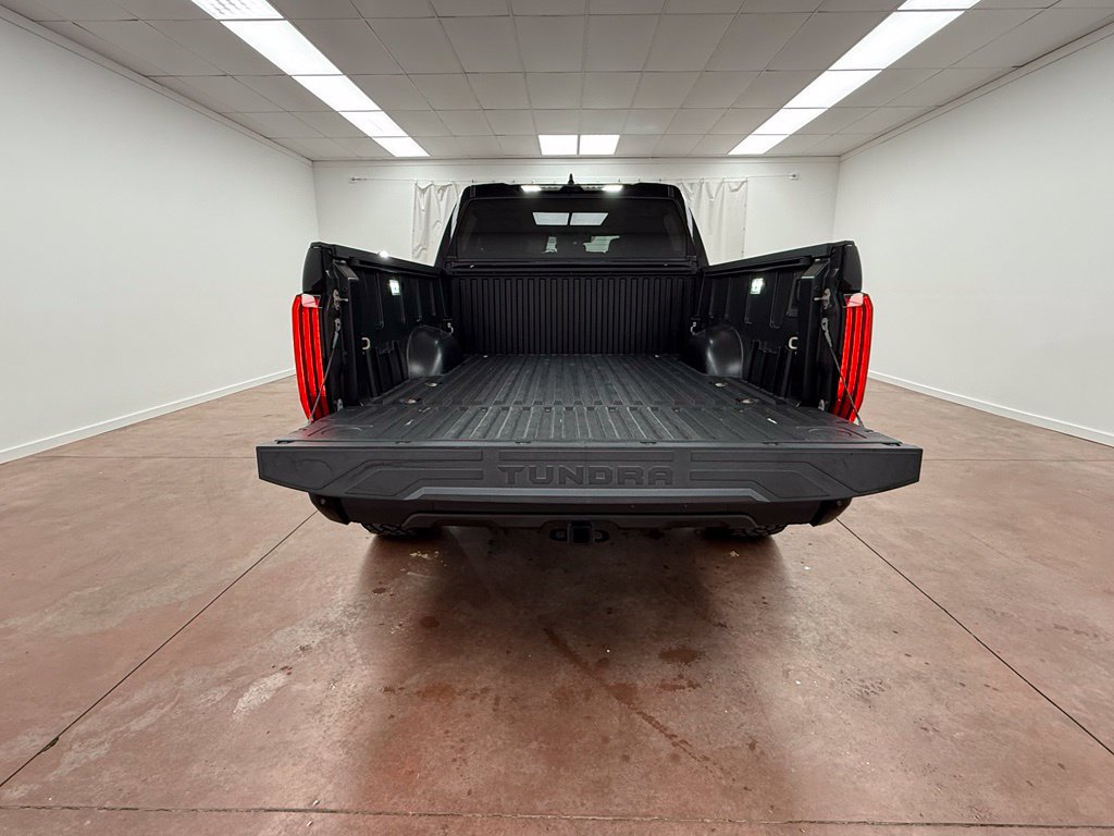 Used 2022 Toyota Tundra SR5 w/ SR5 Premium Package RWD image 5