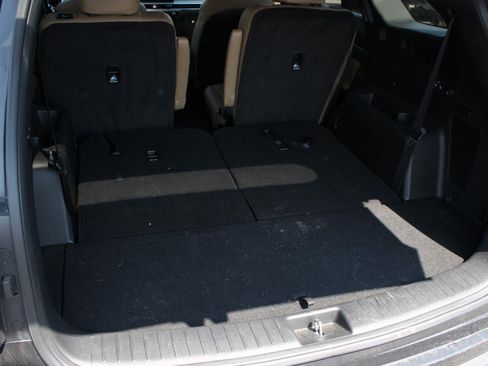 Used 2025 Kia Sorento SX Prestige w/ Olive Brown Leather Package AWD/4WD image 8