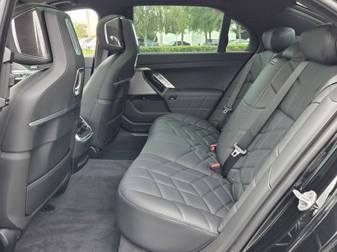 New 2026 BMW 740i xDrive image 11