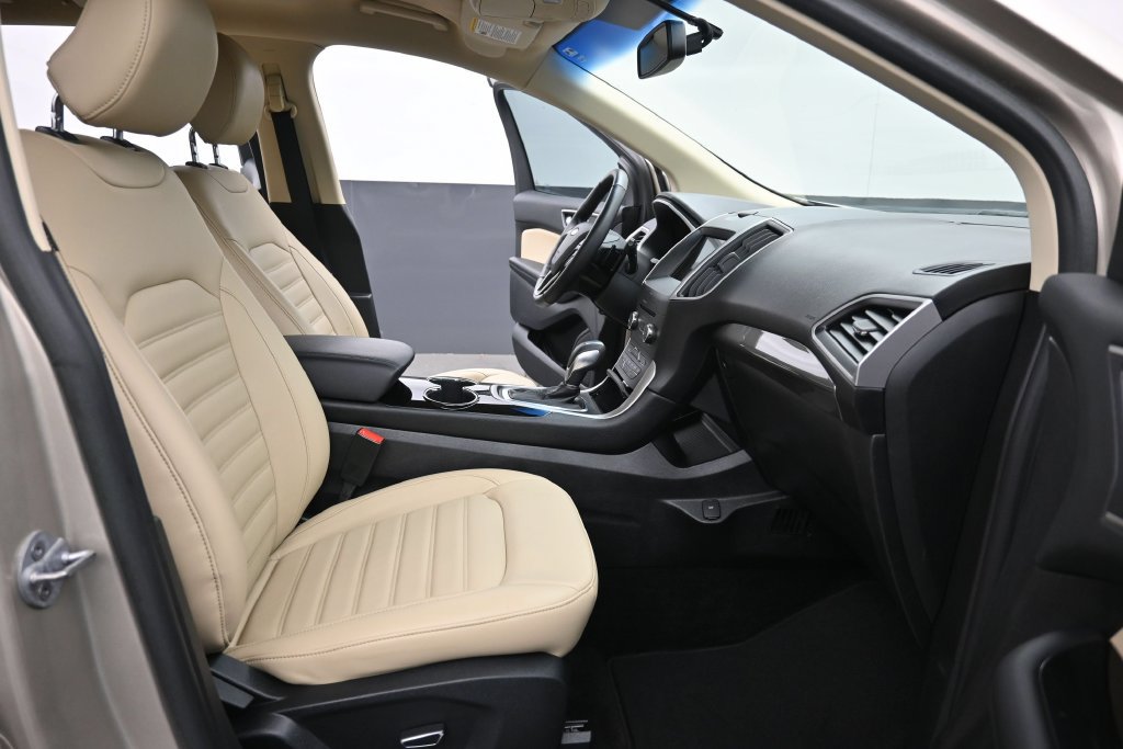 Used 2017 Ford Edge SEL w/ Equipment Group 201A FWD image 29