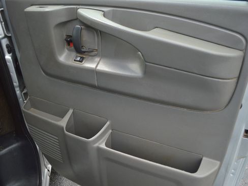 Used 2014 Chevrolet Express 2500 LS RWD image 17