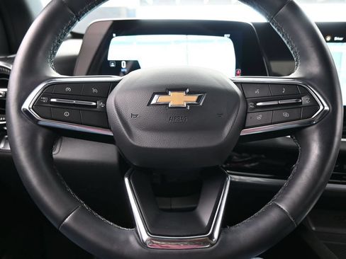 Used 2026 Chevrolet Equinox LT FWD image 24