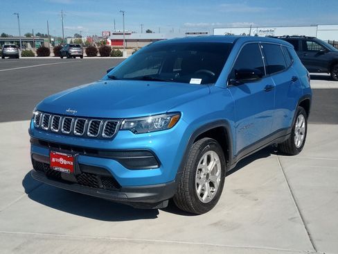 Used 2025 Jeep Compass Sport AWD/4WD image 7