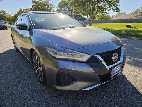 Used 2019 Nissan Maxima 3.5 SL w/ Floor Mat Group FWD image 8