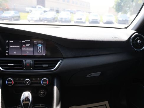 Used 2020 Alfa Romeo Giulia AWD w/ Cold Weather Package image 23