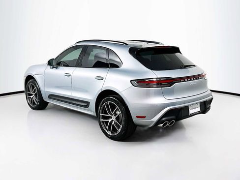 New 2026 Porsche Macan image 3