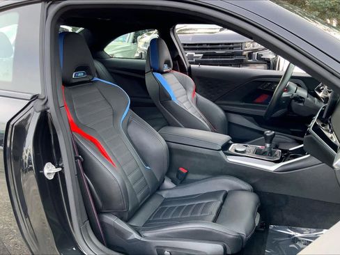 Used 2024 BMW M2 image 9