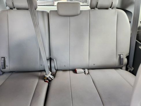 Used 2017 Toyota Sienna XLE w/ XLE Navigation Package FWD image 14