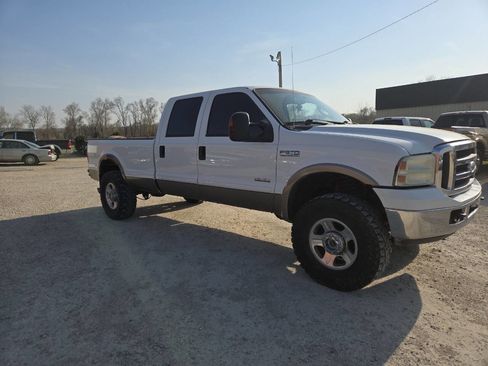 Used 2005 Ford F350 Lariat AWD/4WD image 4