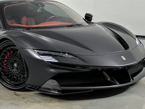 Used 2022 Ferrari SF90 Stradale AWD/4WD image 2