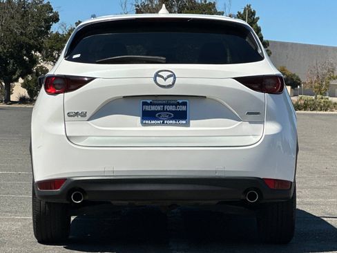 Used 2017 MAZDA CX-5 Touring w/ Preferred Equipment Package FWD image 4