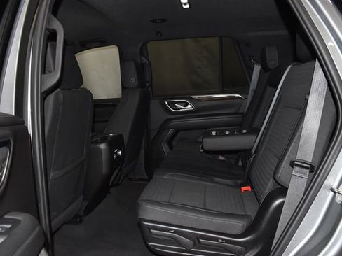 Used 2024 GMC Yukon SLE image 30